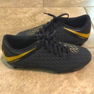 Nike hyper venom 4 soccer cleats